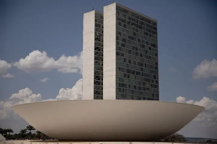 PGR envia ao STF parecer contrário a mandato remoto no Congresso