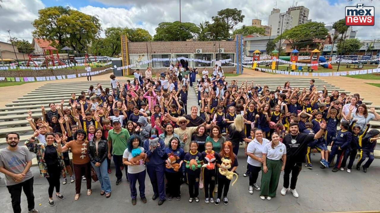 Apucarana realiza o maior varal de poesias do mundo na Praça 28 de Janeiro
